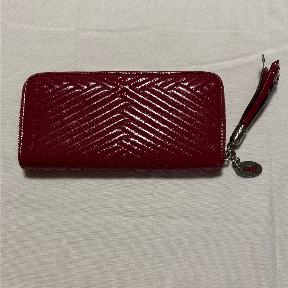 Cole Haan Laury Patent Unit Travel Zip Wallet Rudy Sugar Patent B23963
